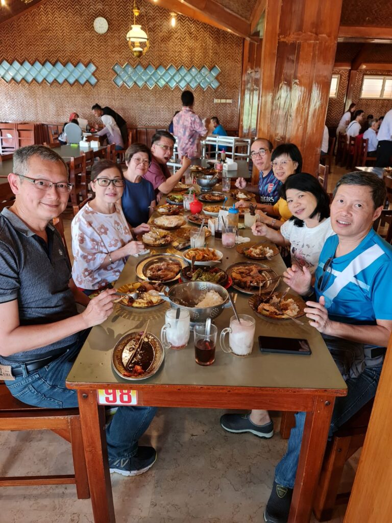 Lunch at Rumah Makan Sri