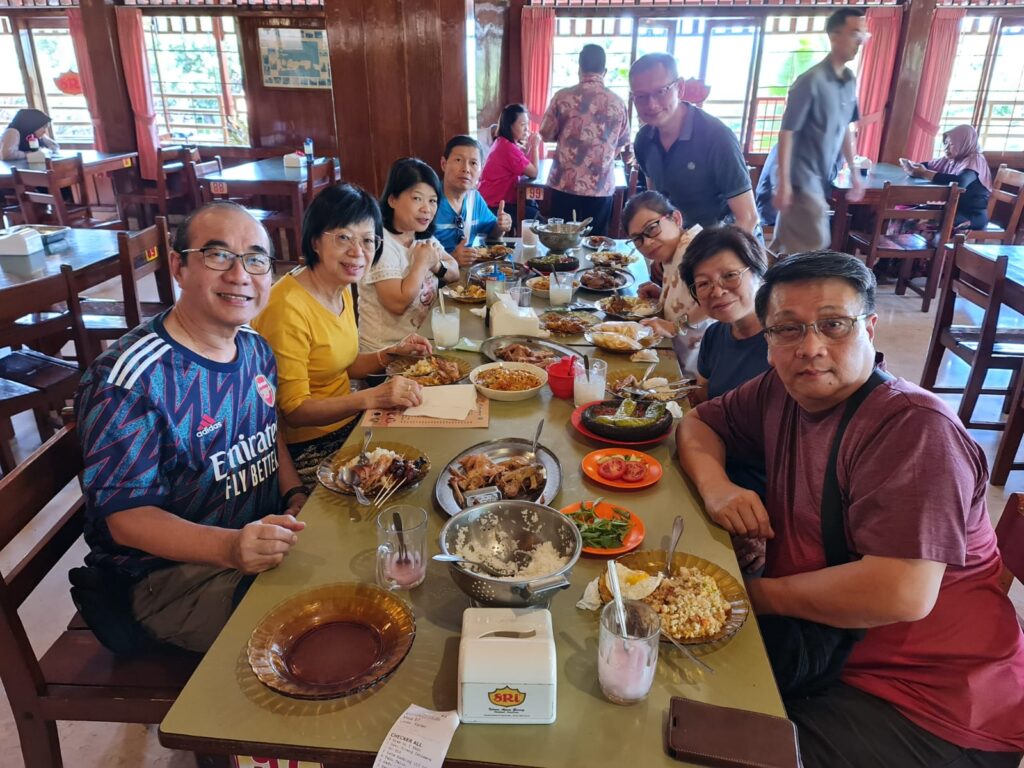 Lunch at Rumah Makan Sri