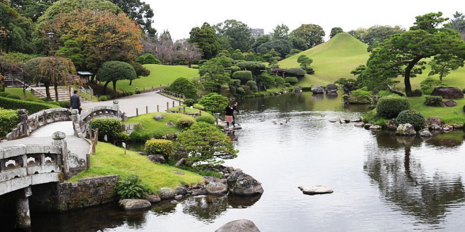 Explore Suizenji Garden