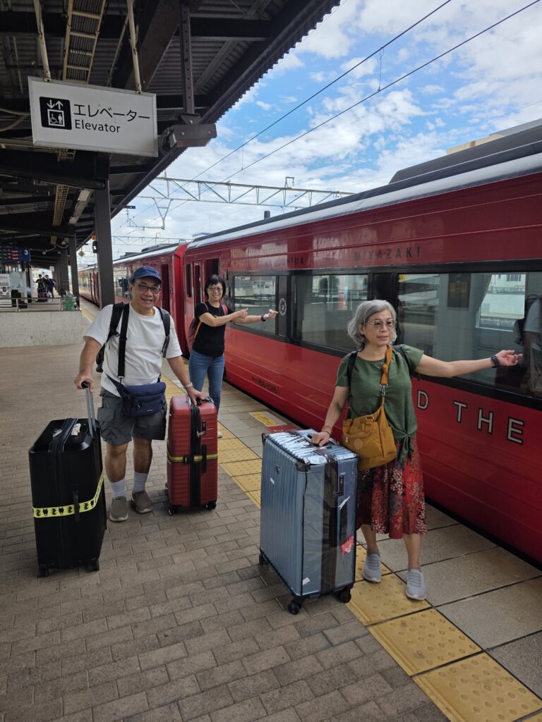 Yufuin no mori train to Beppu