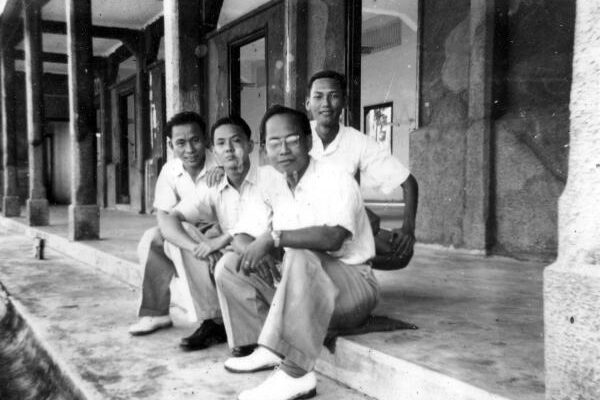 1959 Woon Khai Boon and friends