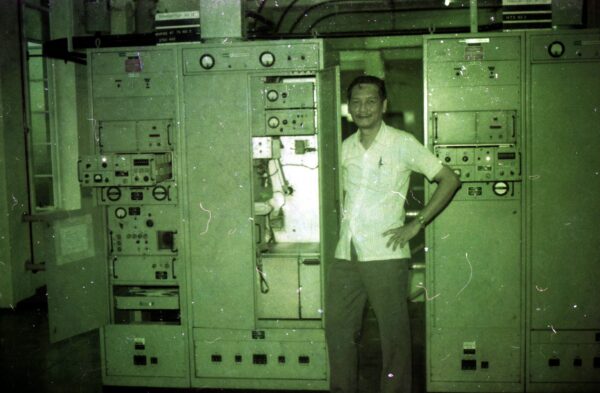 1976 Father @ Telecom Equipments3