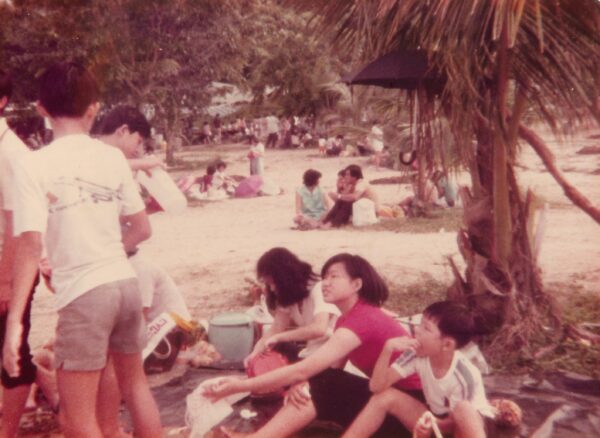 1978 Chan Family at the beach1