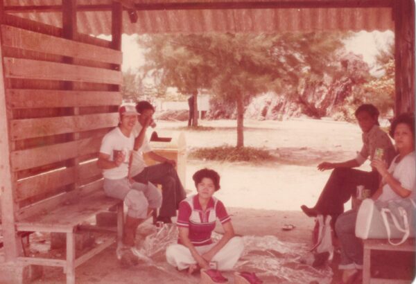 1978 Chan Family at the beach2
