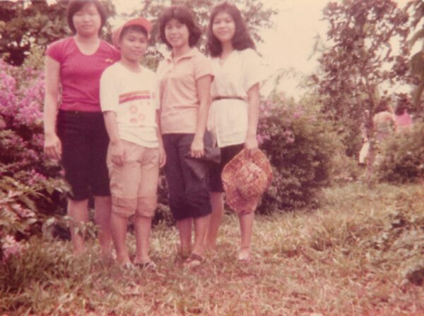 1978 Chan Family at the beach6