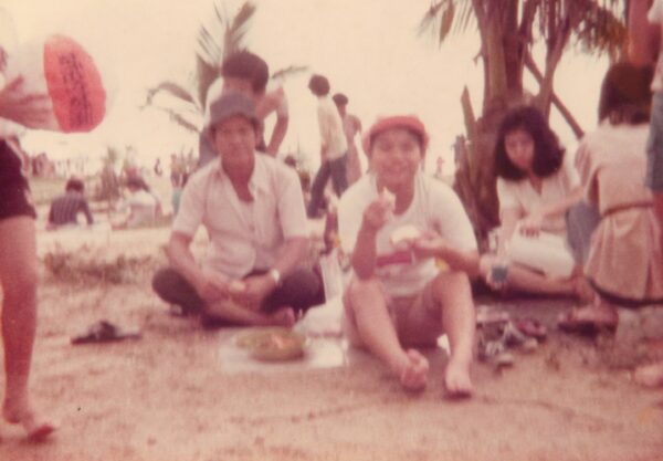 1978 Chan Family at the beach9