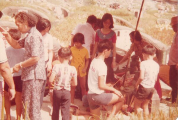 1978 Chan Family during Qing Ming12