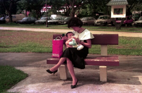 1987 Woon and Kee Families at Har Par Villa
