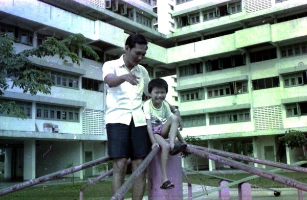 1977 - Woon Khai Boon - David and Woon Yew Thong at Ghim Moh playground