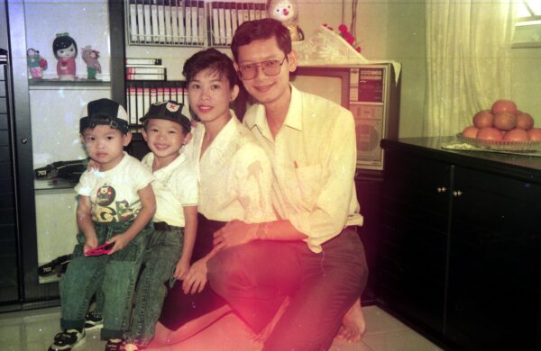 1990 - Getting ready for Chinese New Year Reunion Dinner