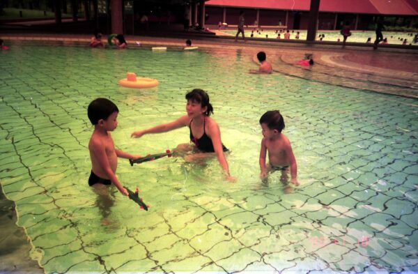 1990 Derrick and Eric at Bukit Batok Swimming Pool