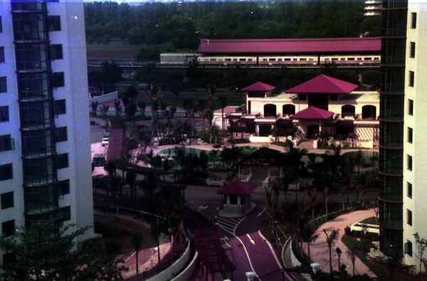 1992 Parc Oasis under construction