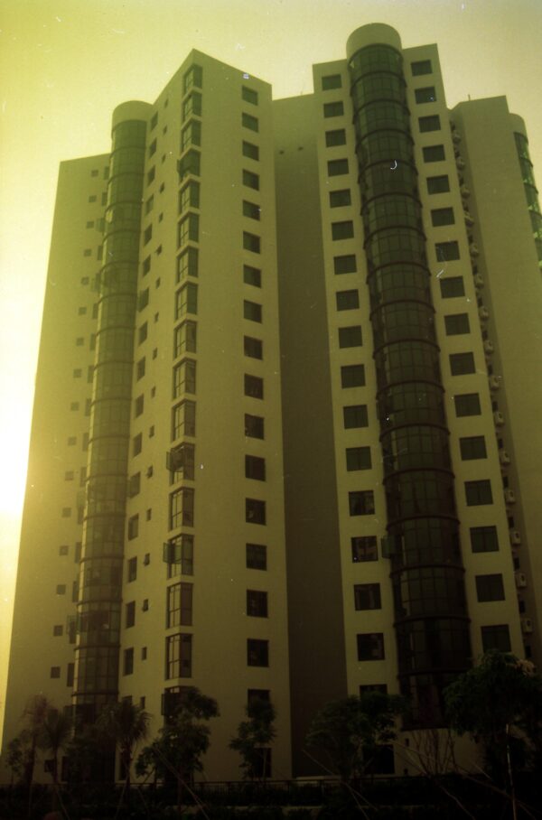 1992 Parc Oasis under construction