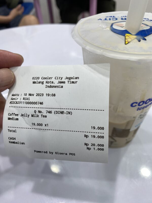 Must try Coffee Jelly Milk Tea for a refreshing drink