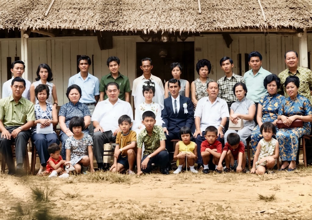 In the old days . . . Mak Kum Weng's Relatives