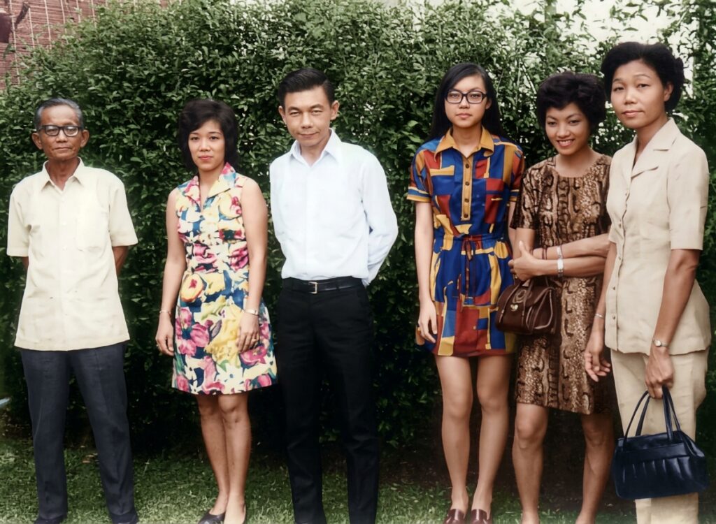1970 - Chan Pak Lin and Chan Family